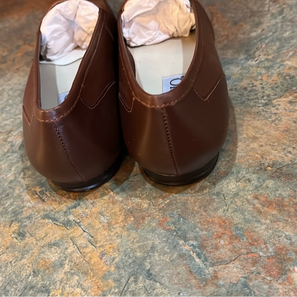 Capezio Shoes Women's Brown Flats Shoe size 9 Narrow in like new condition. - Picture 3 of 7